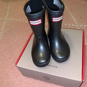 Toddler girl rain boots.